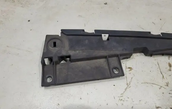 Mercedes-Benz GLK (X204) Front bumper mounting bracket A2048851036