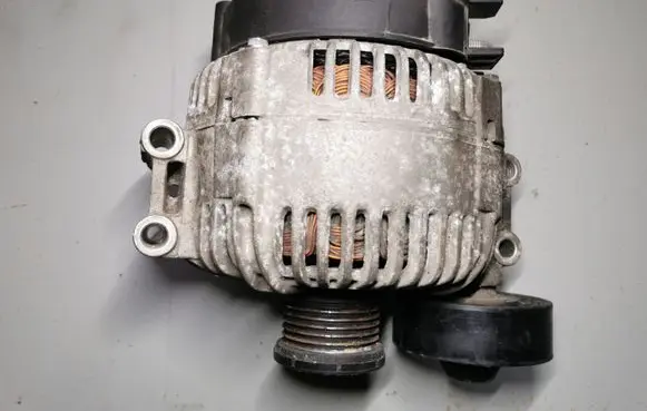 BMW 3 E90 E91 Generator/alternator 7521178 2542720F