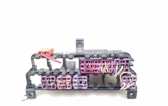 Skoda Superb B5 (3U) Fuse module 8D0937503E