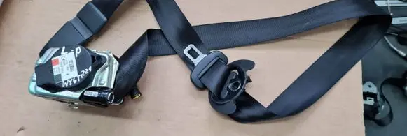 Audi A5 Front seatbelt 8W0857705