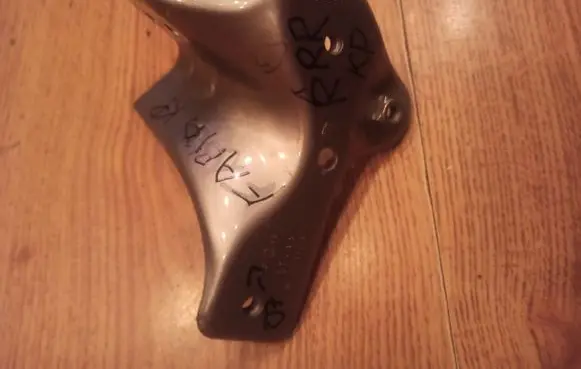 Skoda Fabia Mk2 (5J) Fender mounting bracket