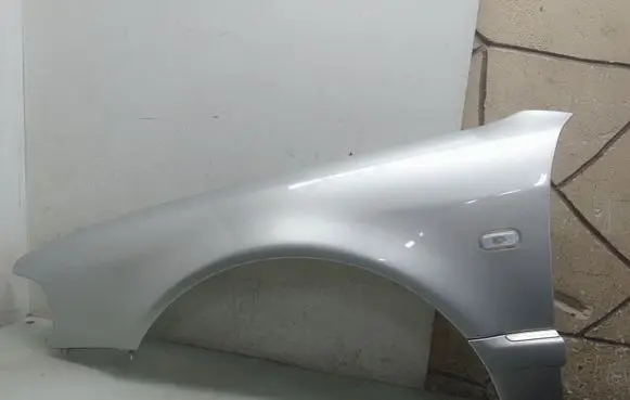 Audi A8 S8 D2 4D Fender
