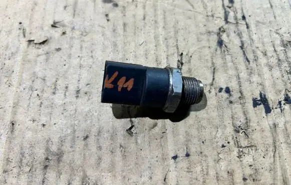 Mercedes-Benz Vito Viano W638 Fuel pressure sensor A0051535828