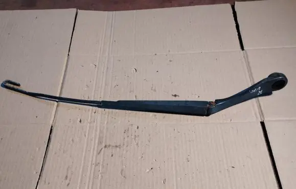 Dodge Journey Front wiper blade arm