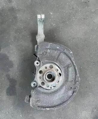 Mercedes-Benz S C217 Front wheel hub spindle knuckle 2170400