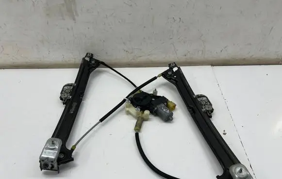Maserati Ghibli Front door window regulator with motor 6700098160 0130822782
