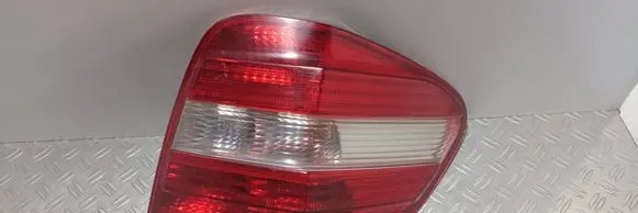 Mercedes-Benz ML W164 Rear/tail lights 404122R 404182R 2U080