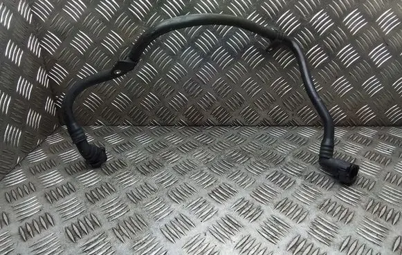 Volvo V60 Breather/breather pipe/hose 31404746