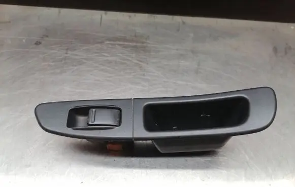 Subaru Impreza II Electric window control switch
