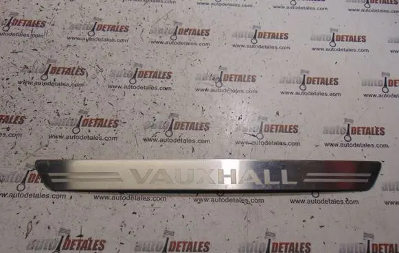 Vauxhall Insignia A Front sill trim cover 13272116