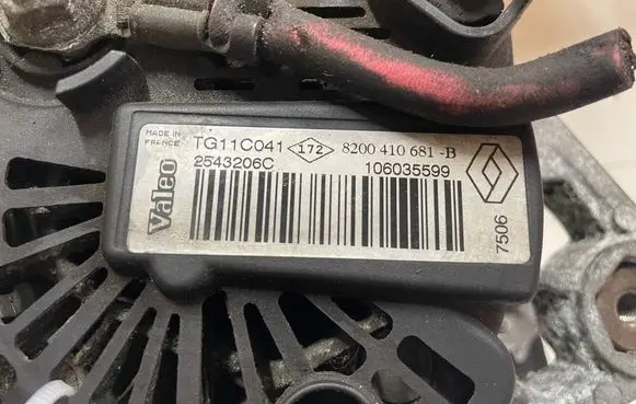 Renault Megane II Generator/alternator 8200410681B 106035599 2543206C