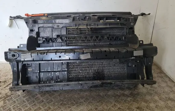 Volkswagen Polo V 6R Radiator support slam panel RADIATORIUPANELE