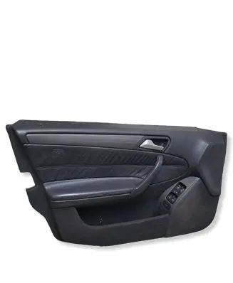 Mercedes-Benz C W203 Front door card panel trim A2037200563 30042002 0001797319