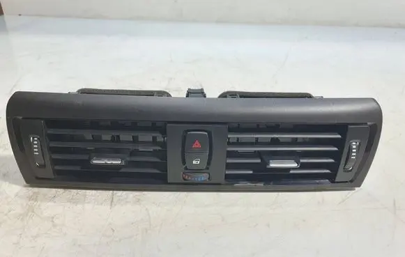 BMW 1 F20 F21 Dash center air vent grill 9207110 507892