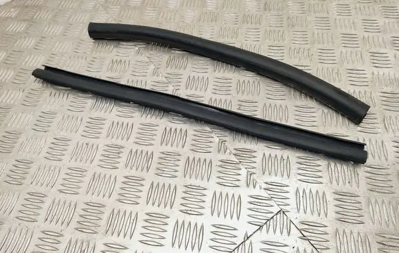 Ford Transit - Tourneo Connect Front door rubber seal 