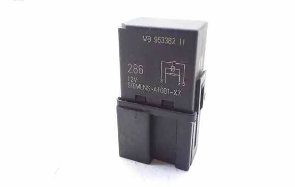 Mitsubishi Carisma Other relay MB953382 A1001X7