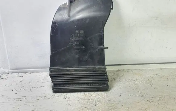 Audi A8 S8 D3 4E Air intake duct part 4E0129617S