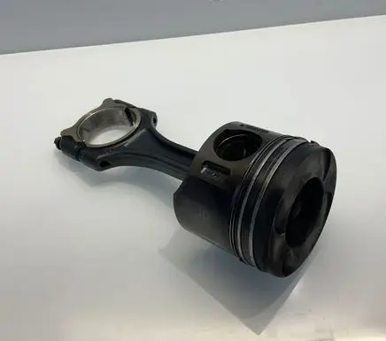 Mercedes-Benz E W211 Piston with connecting rod 