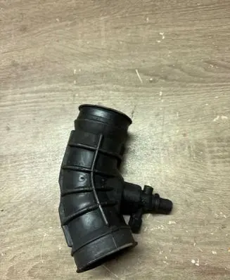 Volvo V70 Turbo air intake inlet pipe/hose 30636854 7757