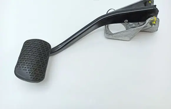 Mercedes-Benz R W251 Brake pedal a2512900401