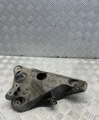 BMW X5 F15 Engine mounting bracket 6876283 21181210
