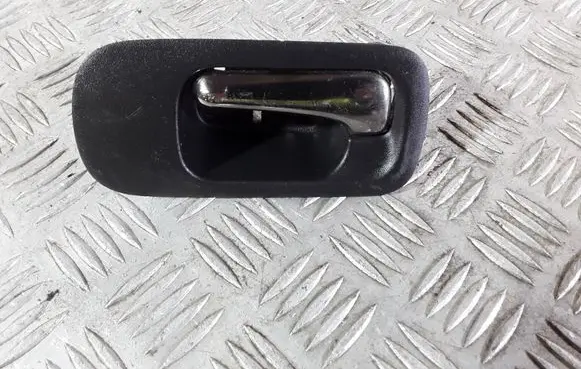 Honda CR-V Front door interior handle