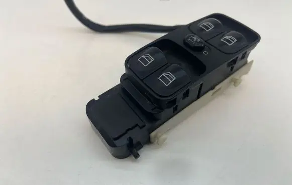Mercedes-Benz C W203 Electric window control switch 501956