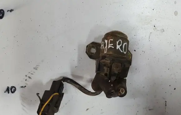 Mitsubishi Pajero Vacuum valve 