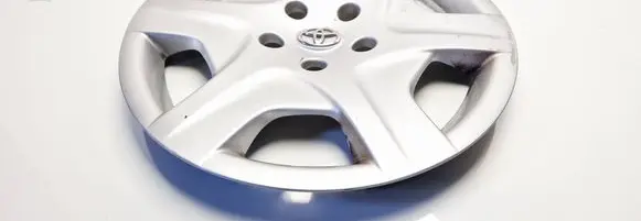 Toyota Corolla Verso AR10 R15 wheel hub/cap/trim 426020F040 426020F060 83446A0