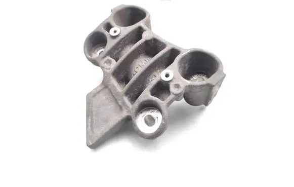 Peugeot 2008 II Engine mounting bracket 9826364780