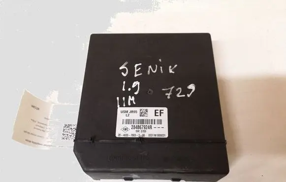 Renault Scenic III - Grand scenic III Fuse module 284B67924R 0709 USMJR95