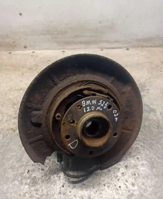 BMW 5 E39 Rear wheel hub