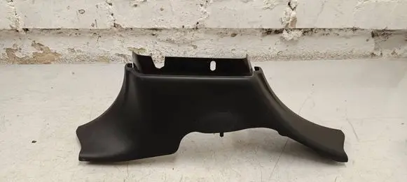 Land Rover Range Rover Sport L494 (B) pillar trim (bottom) Cpla31057a