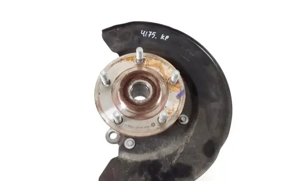 Front wheel hub