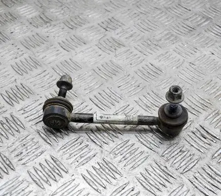 Tesla Model 3 Rear anti-roll bar/stabilizer link 104449600E