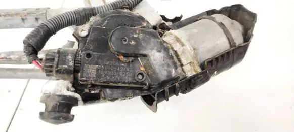 Toyota RAV 4 (XA30) Wiper motor 8511042150 85110-42150