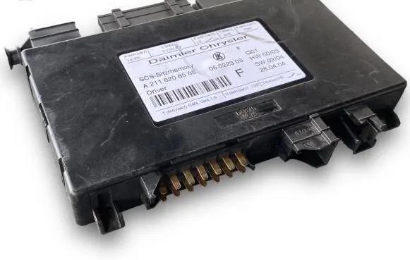 Mercedes-Benz E W211 Central body control module A2118208585
