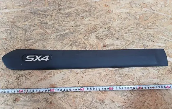 Suzuki SX4 Front door trim (molding) 078463