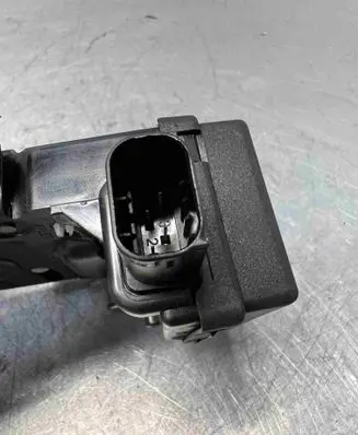 Mini One - Cooper Coupe R56 Tailgate/trunk/boot lock/catch/latch 2754528
