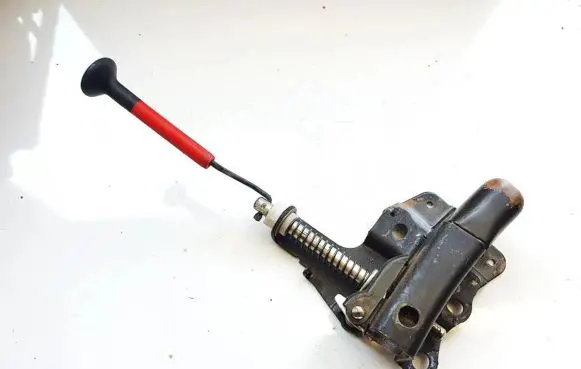 Nissan X-Trail T30 Seat back rest lock catch 