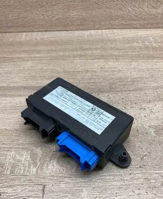 Renault Safrane Door central lock control unit/module 7700421261B USED