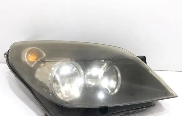 Opel Astra H Headlight/headlamp 24451033