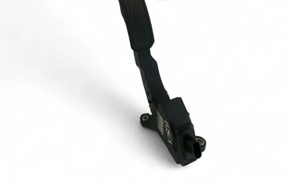 Toyota Auris 150 Accelerator throttle pedal bracket 7811002010