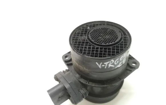 Volkswagen Touareg I Mass air flow meter 0281002461 074906461B
