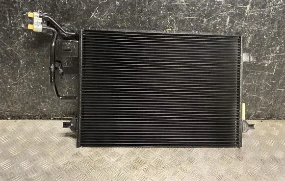 Volkswagen PASSAT B5.5 Coolant radiator 3B0260401A