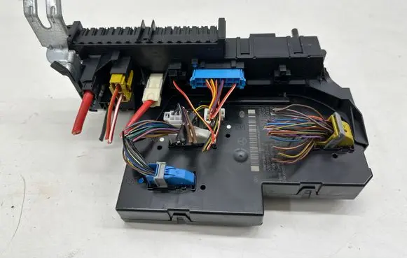 Mercedes-Benz E W212 Fuse module A2129004901 A2129015001 A2129024301