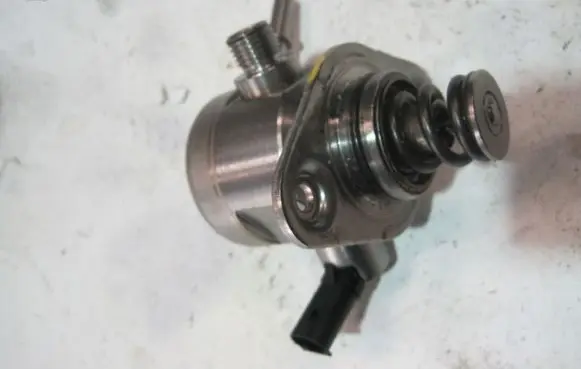 KIA K2500, K2700, K3000 In-tank fuel pump 353262M500 5905232972895
