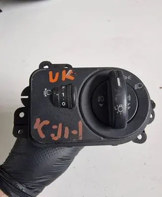 Ford Mondeo Mk III Light switch 498610