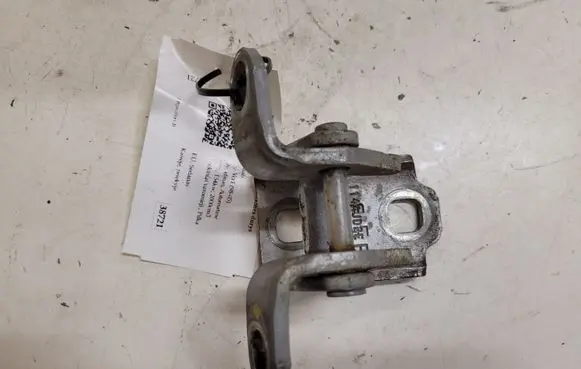 Saab 9-3 Ver2 Front door upper hinge