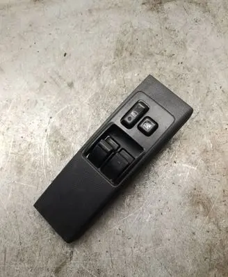 Toyota Corolla Verso AR10 Electric window control switch 848200f040